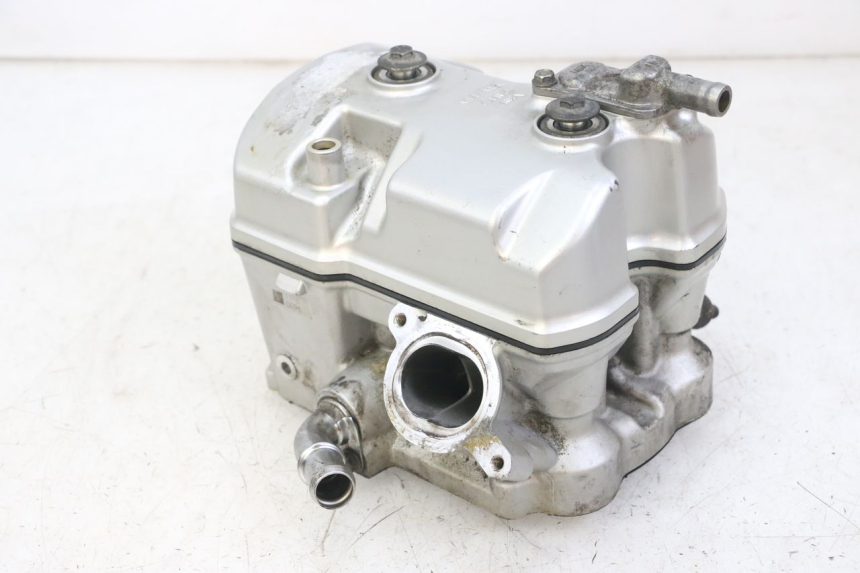 photo de CULATA DELANTERO HONDA NTV DEAUVILLE ABS 700 (2007 - 2016) - Primer plano de alta resolución