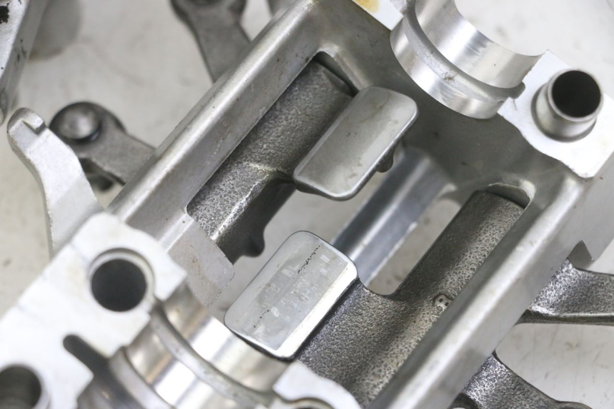 photo de CULATA DELANTERO HONDA NTV DEAUVILLE ABS 700 (2007 - 2016) - Primer plano técnico