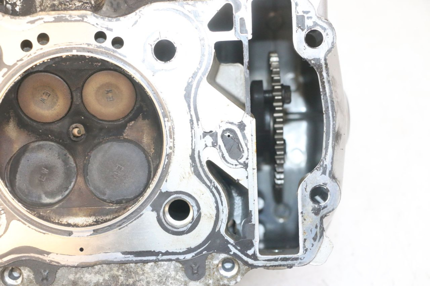 photo de CULATA DELANTERO HONDA NTV DEAUVILLE ABS 700 (2007 - 2016) - Primer plano técnico