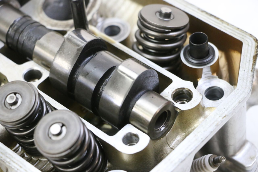 photo de CULATA DELANTERO HONDA NTV DEAUVILLE 650 (2001 - 2006) - Otra vista del artículo