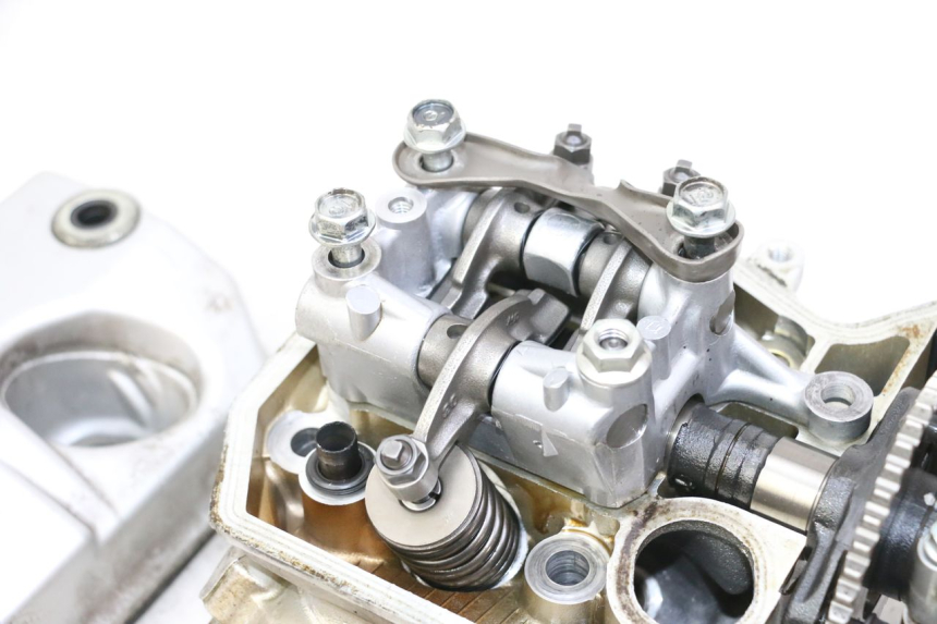 photo de CULATA DELANTERO HONDA NTV DEAUVILLE 650 (2001 - 2006) - Enfoque en la estructura