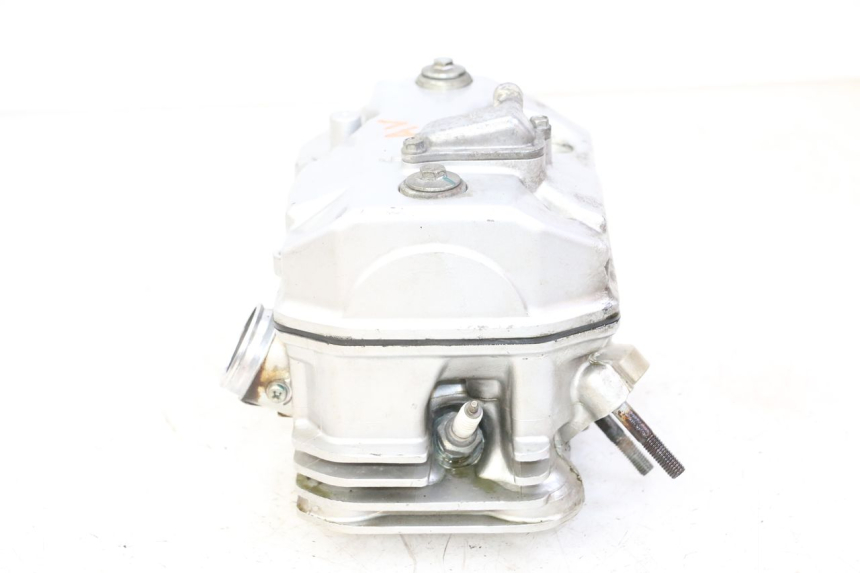 photo de CULATA DELANTERO HONDA NTV DEAUVILLE 650 (2001 - 2006) - Primer plano técnico