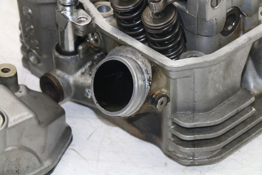 photo de CULATA DELANTERO HONDA NTV REVERSE 650 (1988 - 1988) - Enfoque en la estructura