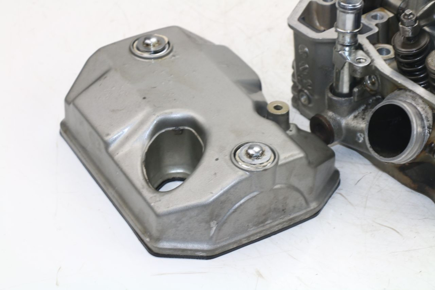 photo de CULATA DELANTERO HONDA NTV REVERSE 650 (1988 - 1988) - Ángulo de visión alternativo