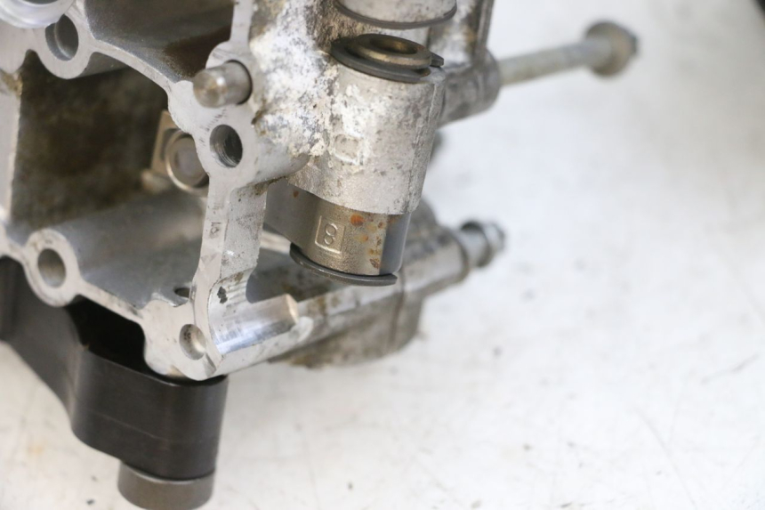 photo de CULATA DELANTERO BMW R RT ABS 1200 (2010 - 2014) - Primer plano técnico