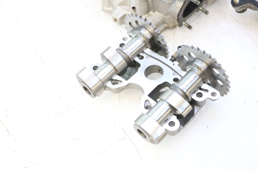 photo de CULATA DELANTERO CAN-AM SPYDER RS 1000 (2008 - 2012) - Primer plano de alta resolución