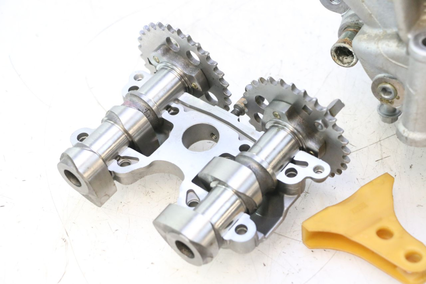 photo de CULATA DELANTERO CAN-AM SPYDER RS 1000 (2008 - 2012) - Estado de la superficie y material