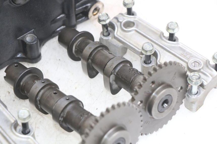 photo de CULATA DELANTERA SUZUKI SV N 650 (1999 - 2002) - Zoom estado de uso