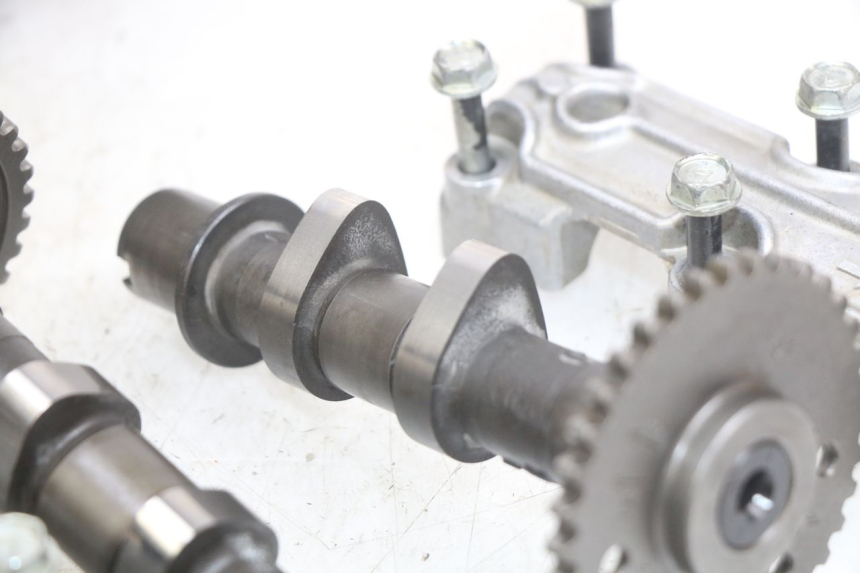 photo de CULATA DELANTERA SUZUKI SV N 650 (1999 - 2002) - Primer plano de alta resolución