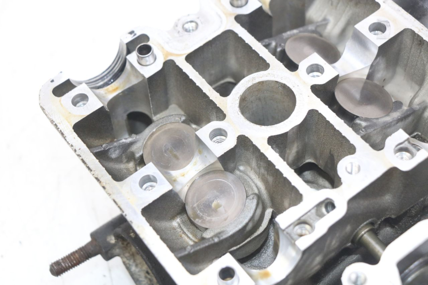 photo de CULATA DELANTERA SUZUKI SV N 650 (1999 - 2002) - Perfil de la pieza de repuesto