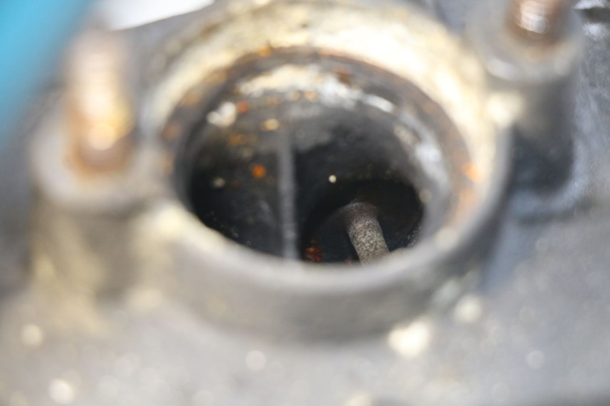 photo de CULATA DELANTERA SUZUKI SV N 650 (1999 - 2002) - Primer plano técnico