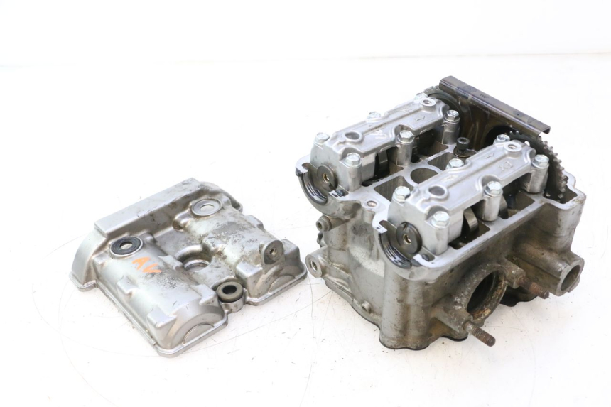 photo de CULATA DELANTERO SUZUKI SV S 650 (1999 - 2002) - Otra vista del artículo