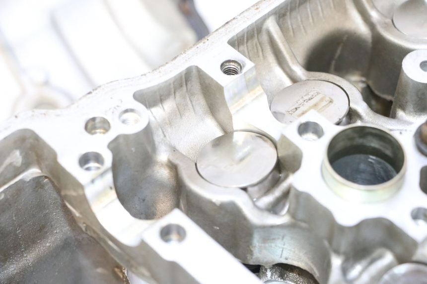photo de CILINDRO DELANTERO HONDA VFR FI RC46 800 (1998 - 2001) - Primer plano de alta resolución