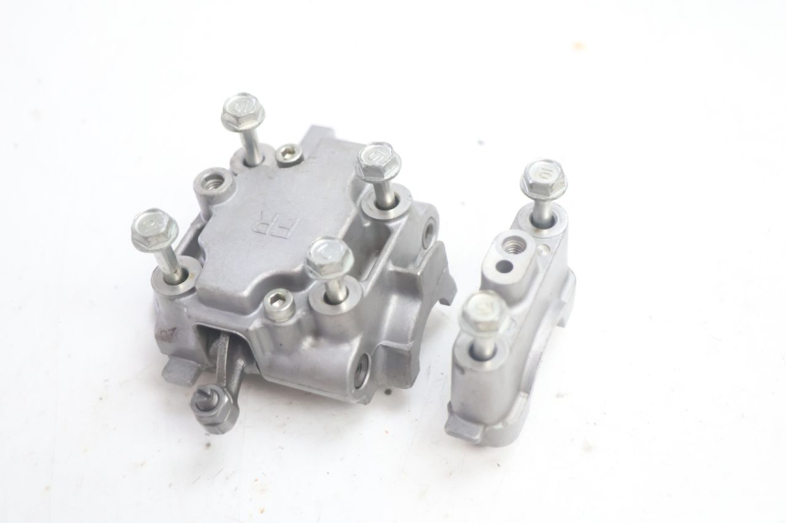 photo de CULATA DELANTERO HONDA XLV VARADERO 125 (2007 - 2012) - Detalles de los puntos de fijación