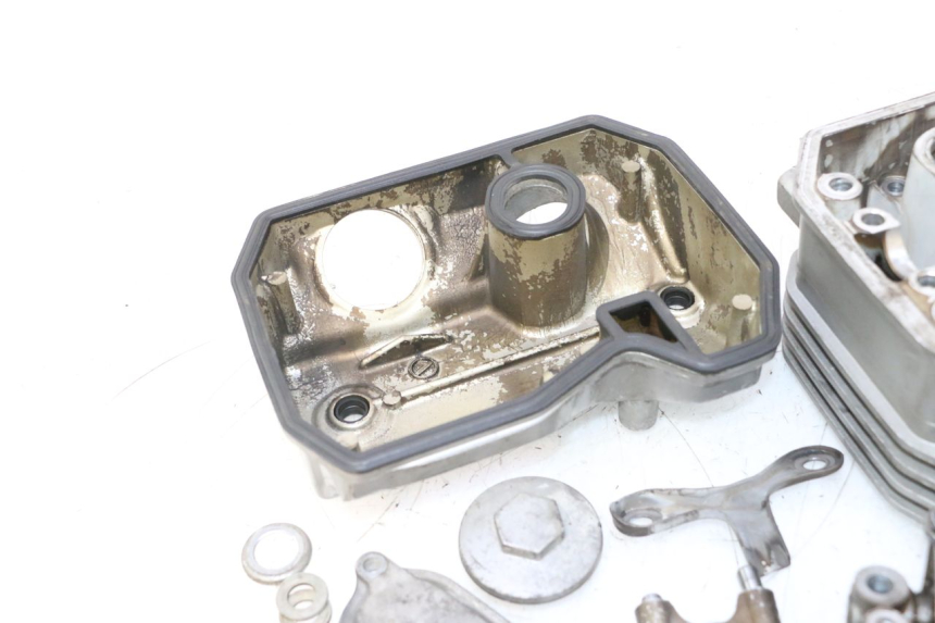 photo de CULATA DELANTERO HONDA XRV AFRICA TWIN 750 (1990 - 1992) - Inspección visual detallada