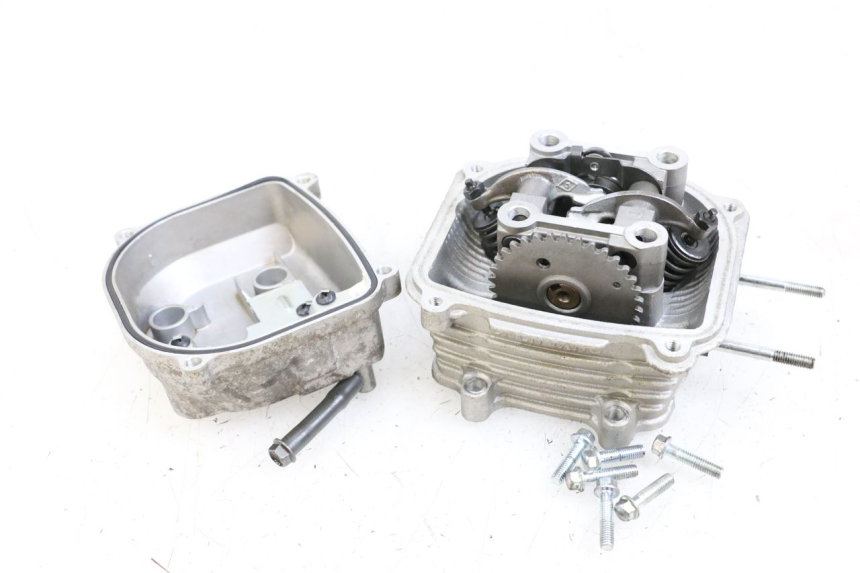 photo de CULATA JONWAY AZTRAL 125 (2008 - 2017) - Estado de la superficie y material