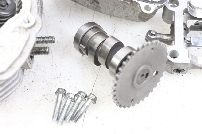 photo de CULATA JONWAY AZTRAL 125 (2008 - 2017) - Perfil de la pieza de repuesto