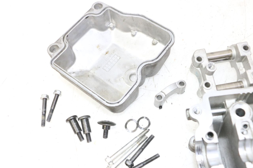 photo de CULATA SUZUKI BURGMAN 125 (2007 - 2014) - Primer plano de alta resolución