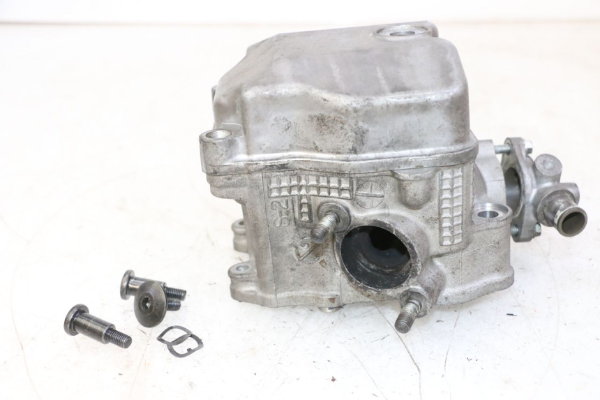 photo de CULATA SUZUKI BURGMAN 125 (2007 - 2014) - Primer plano técnico