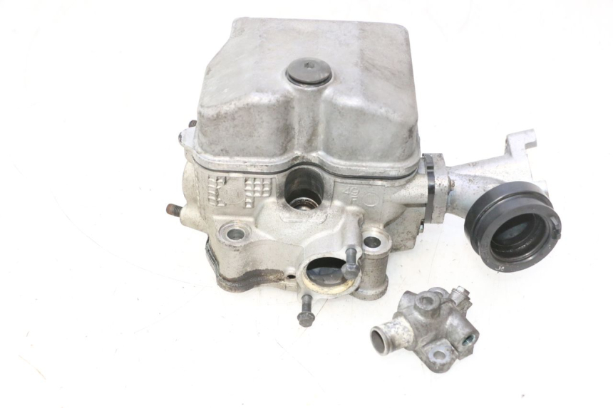 photo de CULATA SUZUKI BURGMAN 125 (2007 - 2014) - Detalles de los puntos de fijación