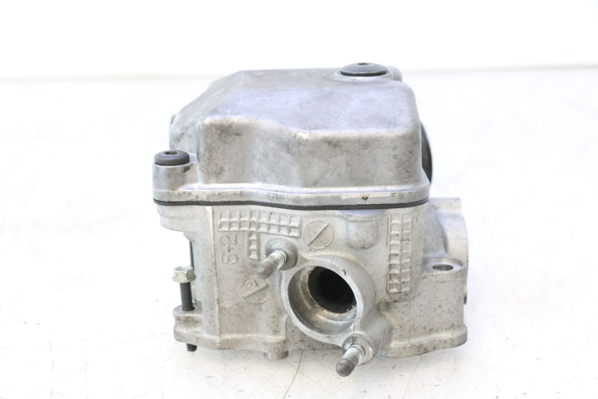 photo de CULATA SUZUKI BURGMAN 125 (2007 - 2014) - Enfoque en la estructura