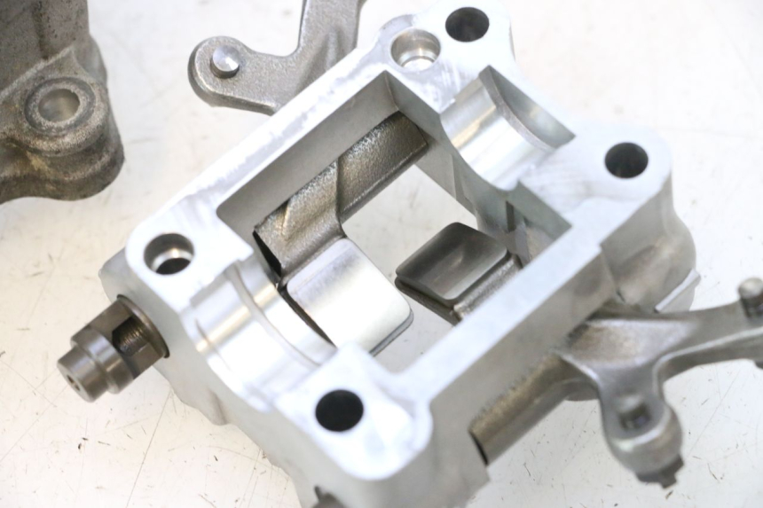 photo de CULATA SUZUKI BURGMAN 125 (2007 - 2014) - Estado de la superficie y material