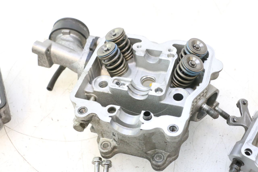 photo de CULATA SUZUKI BURGMAN 125 (2007 - 2014) - Recambio usado revisado