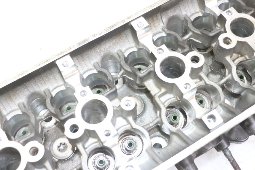 photo de CULATA HONDA CB R 1000 (2018 - 2023) - Características distintivas