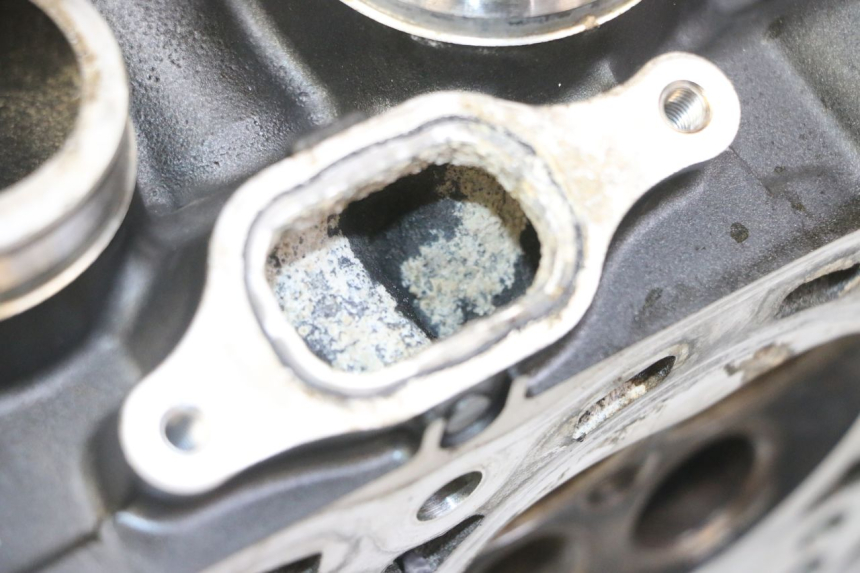 photo de CULATA HONDA CB R 1000 (2018 - 2023) - Marcados y referencias originales