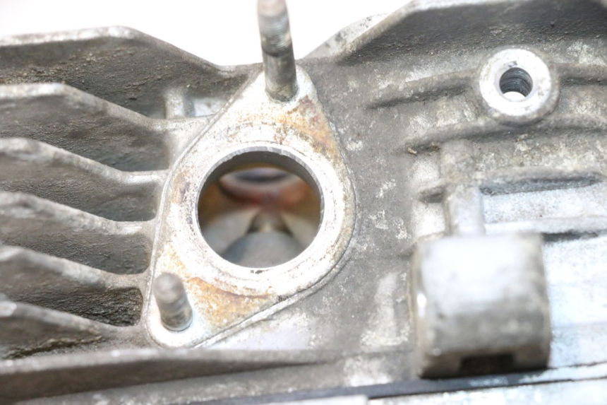 photo de CULATA HONDA CB TWO FIFTY 250 (1991 - 2002) - Primer plano de alta resolución
