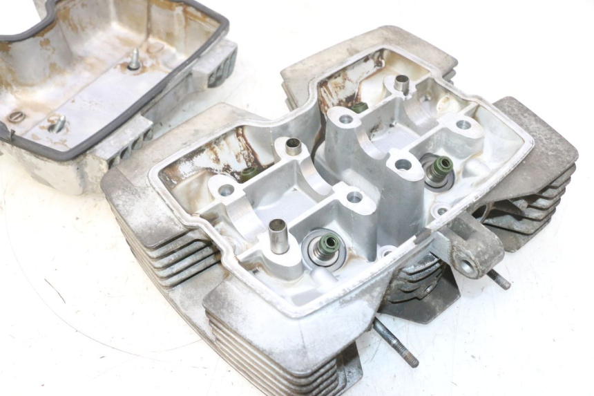 photo de CULATA HONDA CB TWO FIFTY 250 (1991 - 2002) - Primer plano técnico