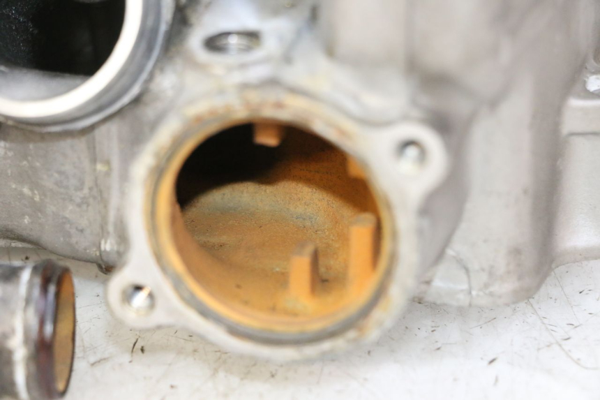 photo de CULATA HONDA CBR RR FIREBLADE 900 (1992 - 1994) - Inspección visual detallada