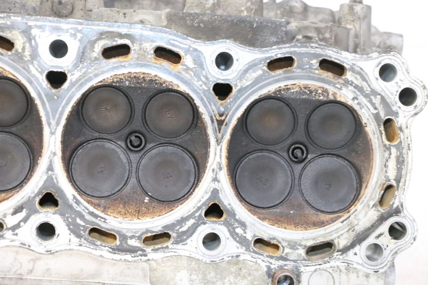 photo de CULATA HONDA CBR RR FIREBLADE 900 (1992 - 1994) - Estado de la superficie y material