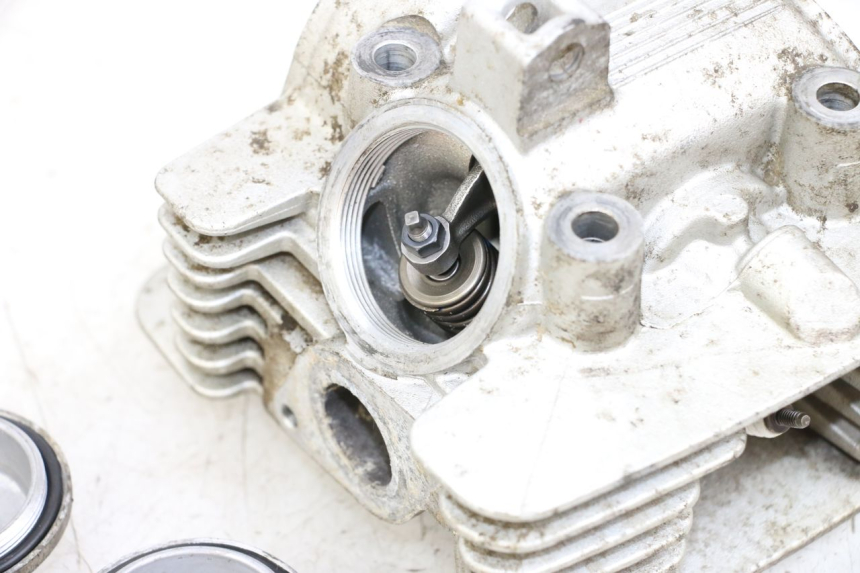 photo de CULATA SHERCO CITY CORP 125 (2003 - 2007) - Zoom sobre los componentes