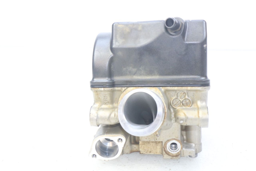 photo de CULATA HONDA CRF 250 (2016 - 2017) - Primer plano de alta resolución