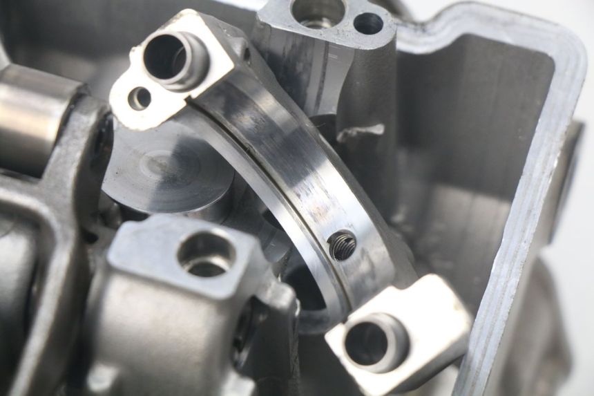 photo de CULATA HONDA CRF 250 (2016 - 2017) - Primer plano técnico