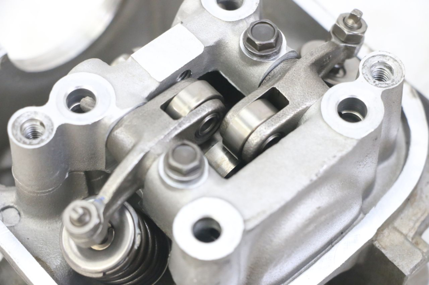 photo de CULATA HONDA CRF-F CRF F 110 (2019 - 2022) - Zoom sobre los componentes