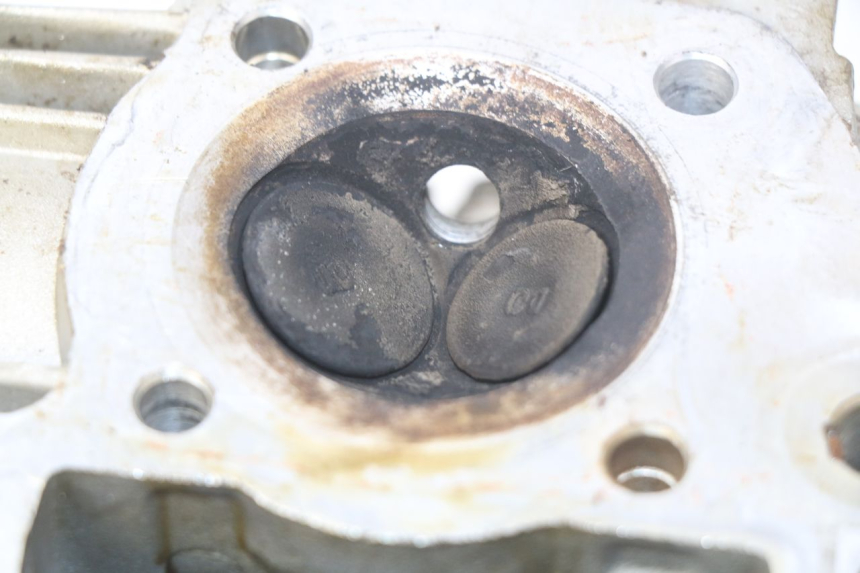 photo de CULATA CCR DIRT BIKE 110 - Detalles de los puntos de fijación