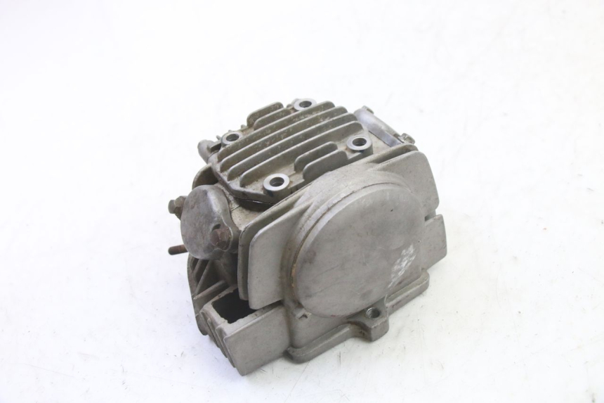 photo de CULATA BSE DIRTBIKE PH10L 125 - Primer plano técnico