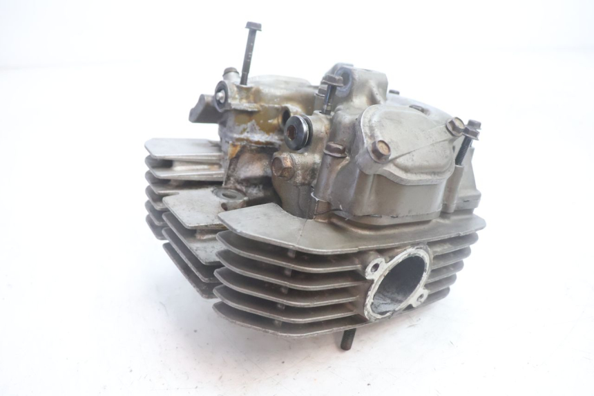 photo de CULATA SUZUKI DR S 600 (1985 - 1989) - Primer plano de alta resolución