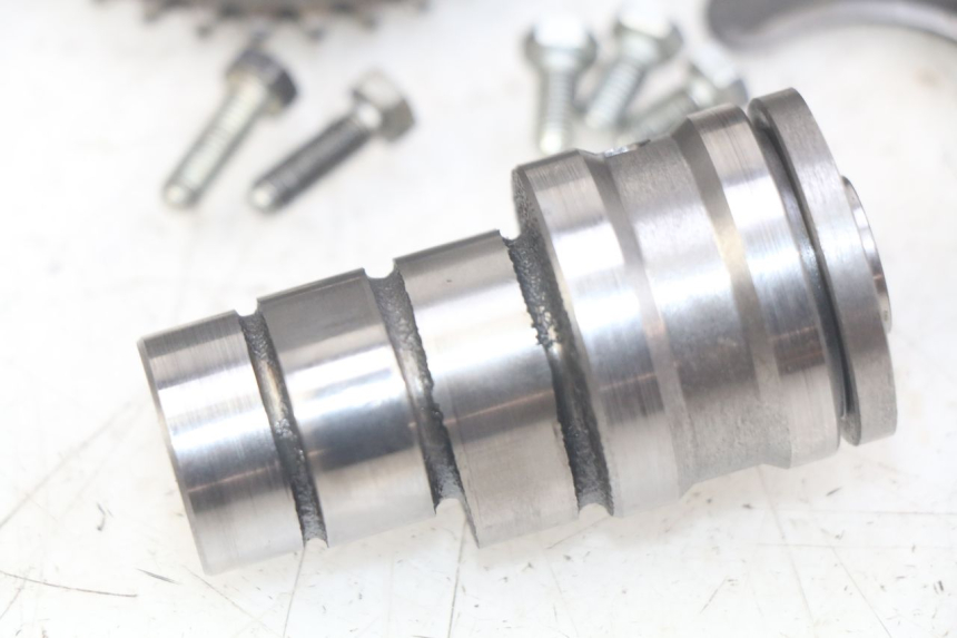 photo de CULATA PEUGEOT ELYSEO 125 (1999 - 2004) - Inspección visual detallada