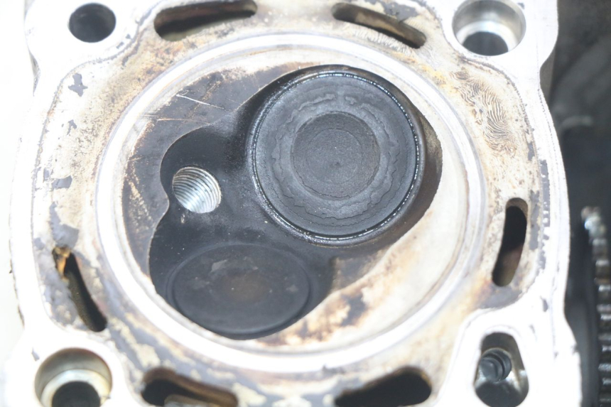 photo de CULATA PEUGEOT ELYSEO 125 (1999 - 2004) - Primer plano técnico