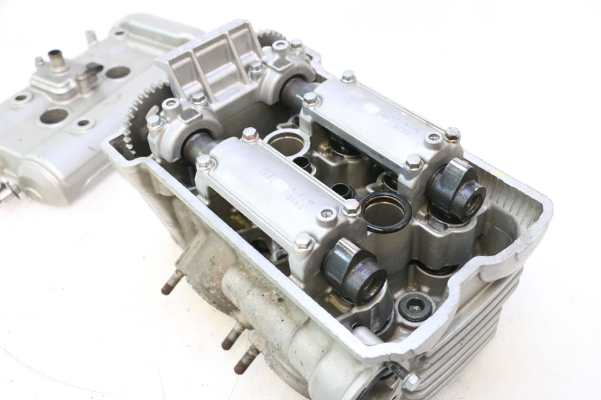 photo de CULATA KAWASAKI ER-6 ER6 N 650 (2005 - 2009) - Enfoque en la estructura