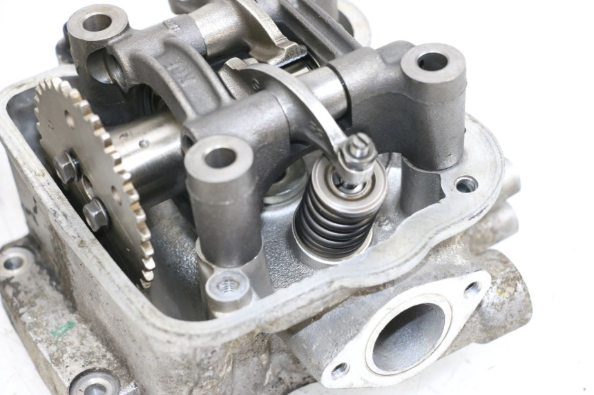 photo de culata HONDA FES S-WING SWING ABS 125 (2007 - 2015) - Otra vista del artículo