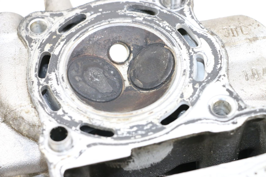 photo de culata HONDA FES S-WING SWING ABS 125 (2007 - 2015) - Detalles de los puntos de fijación