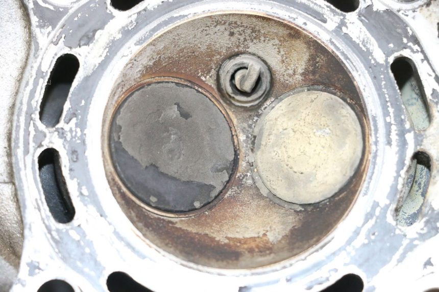 photo de culata HONDA FES S-WING SWING ABS 125 (2007 - 2015) - Otra vista del artículo