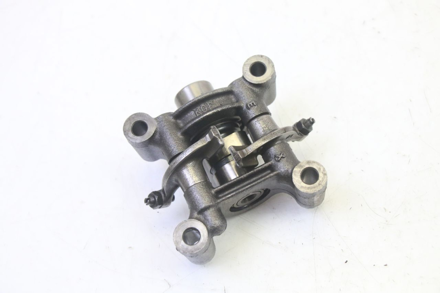photo de culata HONDA FES S-WING SWING ABS 125 (2007 - 2015) - Primer plano técnico