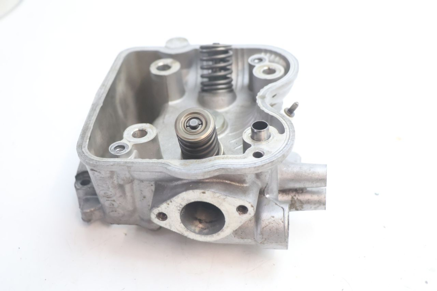 photo de culata HONDA FES S-WING SWING ABS 125 (2007 - 2015) - Zoom sobre los componentes