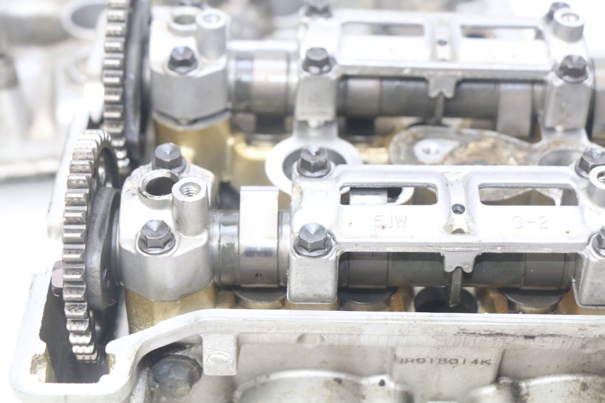 photo de CULATA YAMAHA FJR ABS 1300 (2006 - 2012) - Zoom sobre los componentes