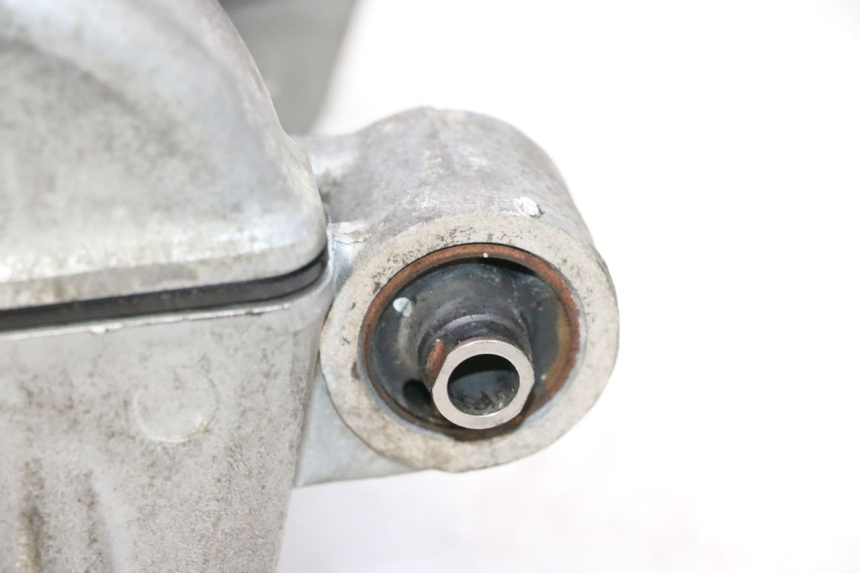 photo de CULATA HONDA FJS SILVER WING SILVERWING 400 (2005 - 2008) - Primer plano de alta resolución